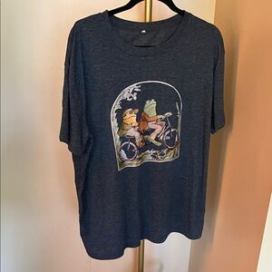 Graphic Frog and Toad T- Shirt in Dark Heather Gray